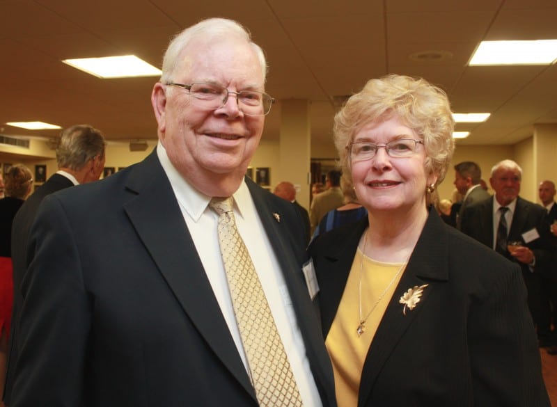 Dr. David & Linda Edwards Endow Scholarships - News and Media Relations